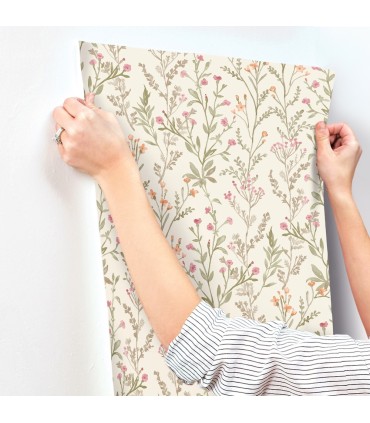 4191-83019 - Laverne Green Wildflowers Wallpaper by Chesapeake