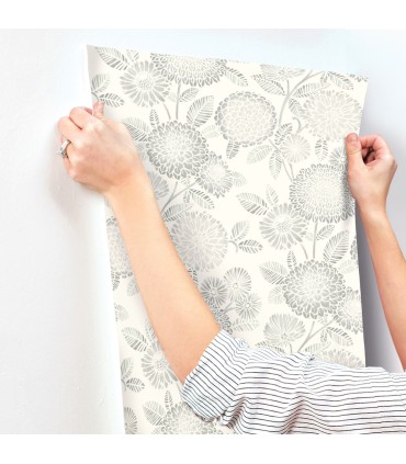 3125-72331 - Zalipie Grey Floral Trail Wallpaperr-Kinfolk