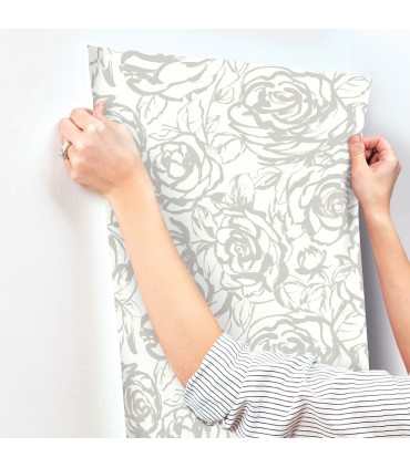 4135-72709 - Nelda Silver Rose Wallpaper-Whimsy