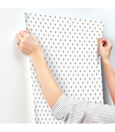 MF4775 - Charm Black & White Wallpaper- Magnolia Home 4