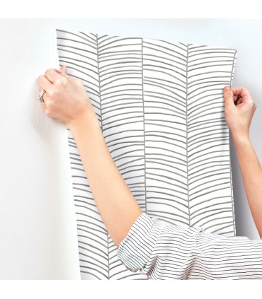 MT5673 - Cascade Palm Chevron Onyx Wallpaper-Montecito by York